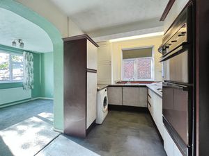 Kitchen- click for photo gallery